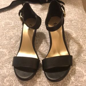 Fioni Black strappy wedge size 8.5W.